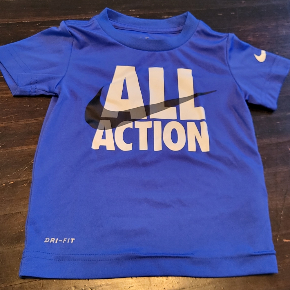 Boys Nike dri fit size 2T
